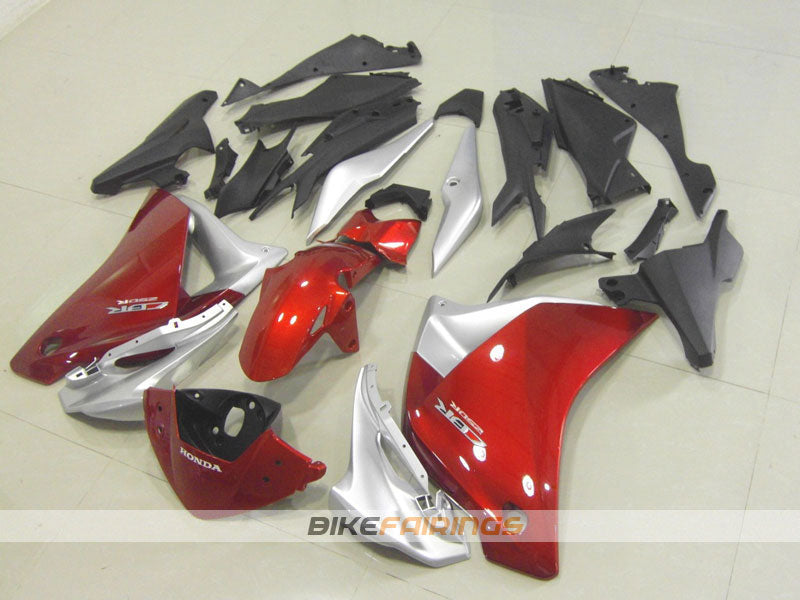 CBR250R 2011 RED AND SILVER